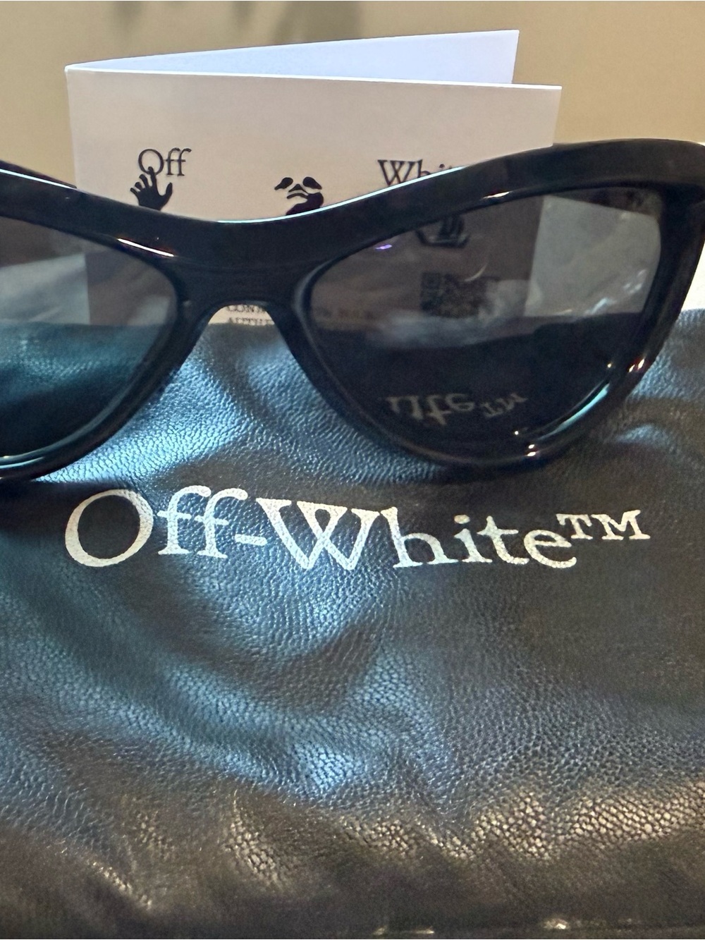 NEW Off-White Black Cat-Eye Sunglasses with Branded Pouch